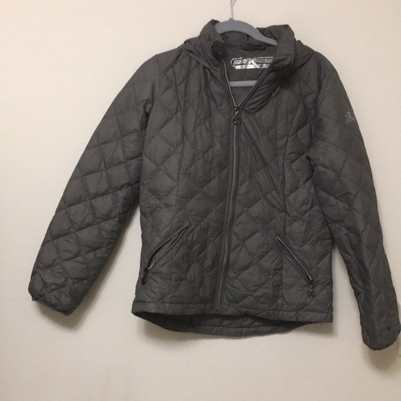 Zero  xposur. Sz “S” packable coat gray color - Picture 4 of 16